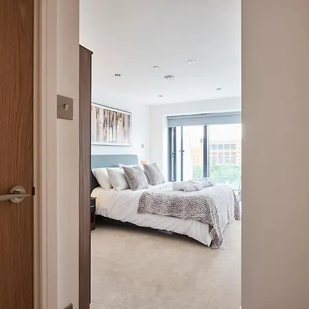 Luxury Centre Penthouse With Private Terrace