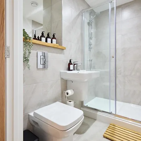 شقة Luxury Centre Penthouse With Private Terrace *