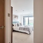 Centre Luxury Penthouse With Private Terrace
