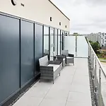 아파트 Centre Luxury Penthouse With Private Terrace 리즈