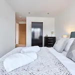 Centre Luxury Penthouse With Private Terrace