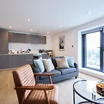 Centre Luxury Penthouse With Private Terrace 아파트