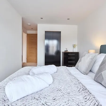 Centre Luxury Penthouse With Private Terrace