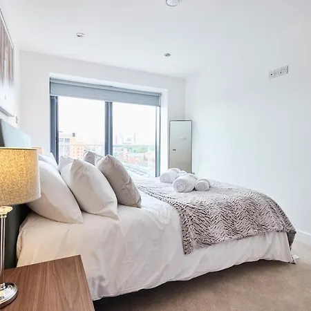 Centre Luxury Penthouse With Private Terrace Leeds (West Yorkshire)