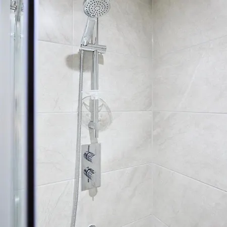 Centre Luxury Penthouse With Private Terrace リーズ