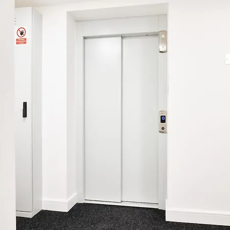 Centre Luxury Penthouse With Private Terrace