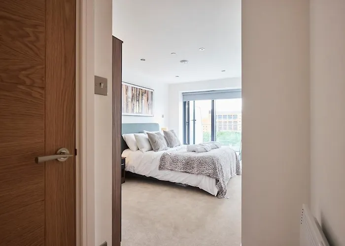 Centre Luxury Penthouse With Private Terrace