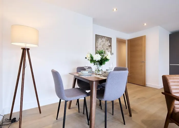 Centre Luxury Penthouse With Private Terrace