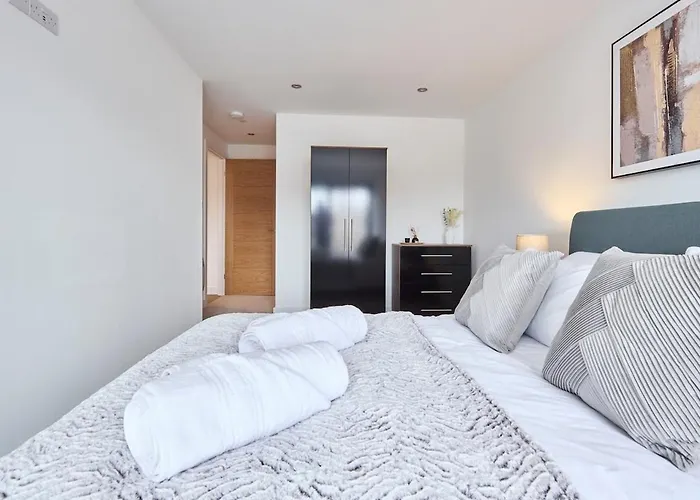 Centre Luxury Penthouse With Private Terrace