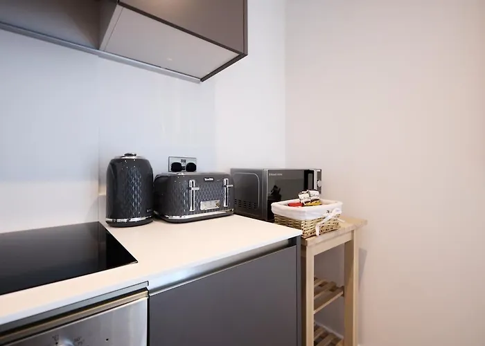 Centre Luxury Penthouse With Private Terrace * 利兹